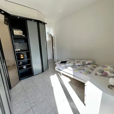 Tripolitania Apartament *